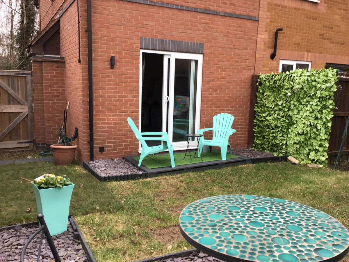 Worcester Fabulous Cherry Tree Mews Self Check In Dogs Welcome By Prior Arrangement , 2 Double Bedrooms ,Super Fast Wi-Fi, With Free Off Road Parking For 2 Vehicles Near Royal Hospital And Woodland Walks Exterior photo