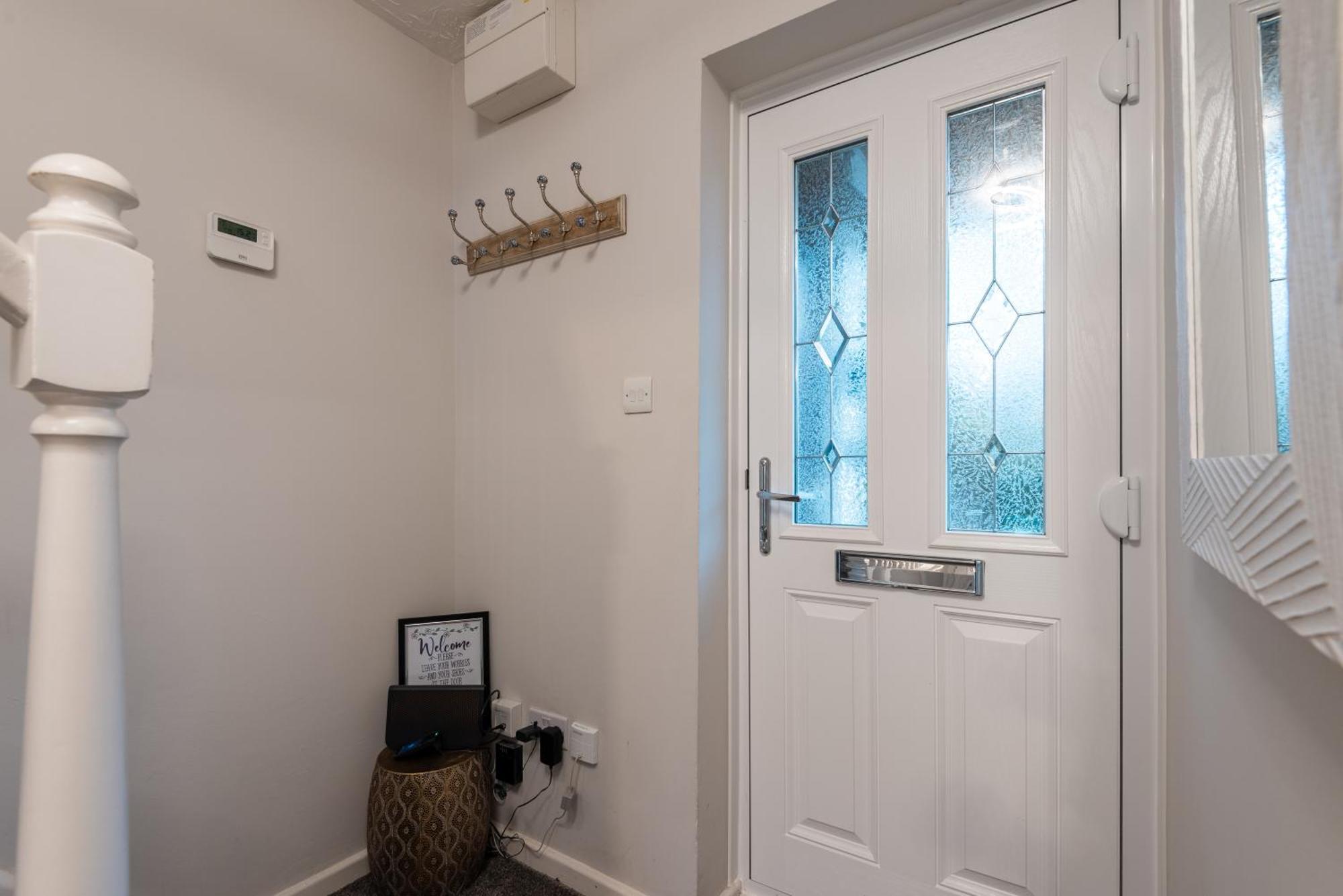 Worcester Fabulous Cherry Tree Mews Self Check In Dogs Welcome By Prior Arrangement , 2 Double Bedrooms ,Super Fast Wi-Fi, With Free Off Road Parking For 2 Vehicles Near Royal Hospital And Woodland Walks Exterior photo