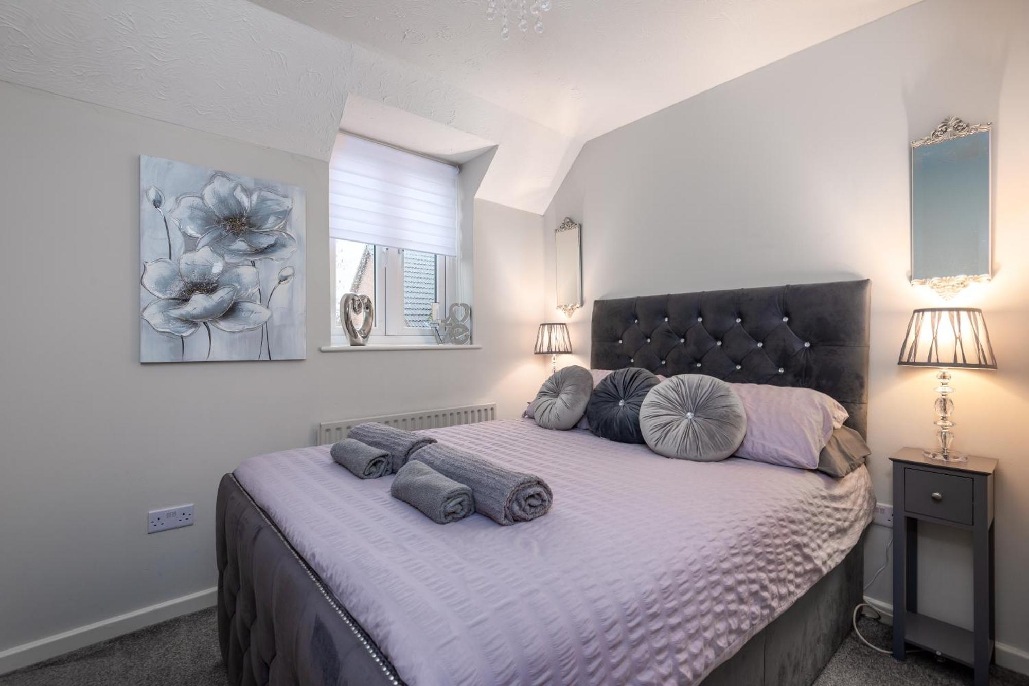 Worcester Fabulous Cherry Tree Mews Self Check In Dogs Welcome By Prior Arrangement , 2 Double Bedrooms ,Super Fast Wi-Fi, With Free Off Road Parking For 2 Vehicles Near Royal Hospital And Woodland Walks Exterior photo