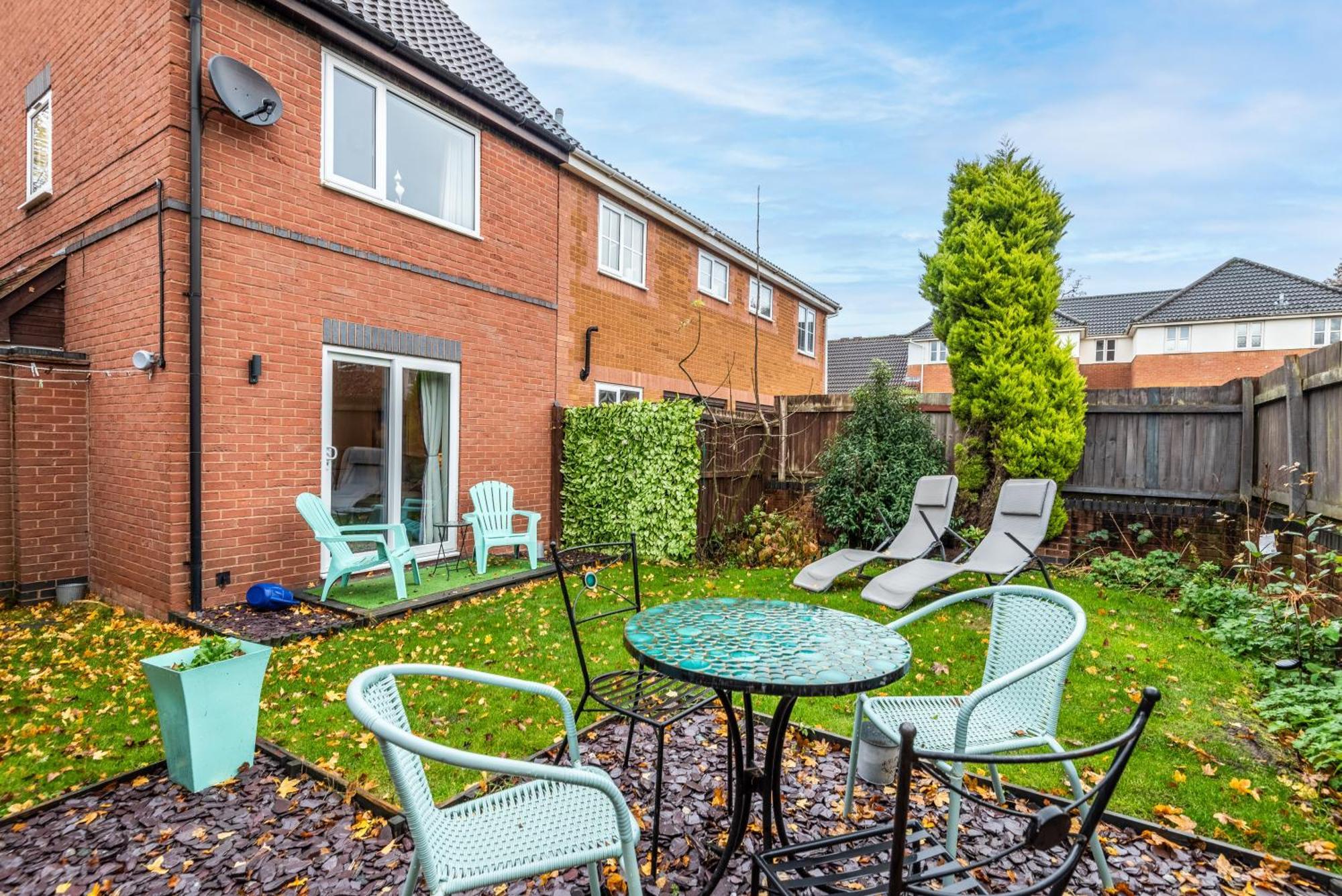 Worcester Fabulous Cherry Tree Mews Self Check In Dogs Welcome By Prior Arrangement , 2 Double Bedrooms ,Super Fast Wi-Fi, With Free Off Road Parking For 2 Vehicles Near Royal Hospital And Woodland Walks Exterior photo