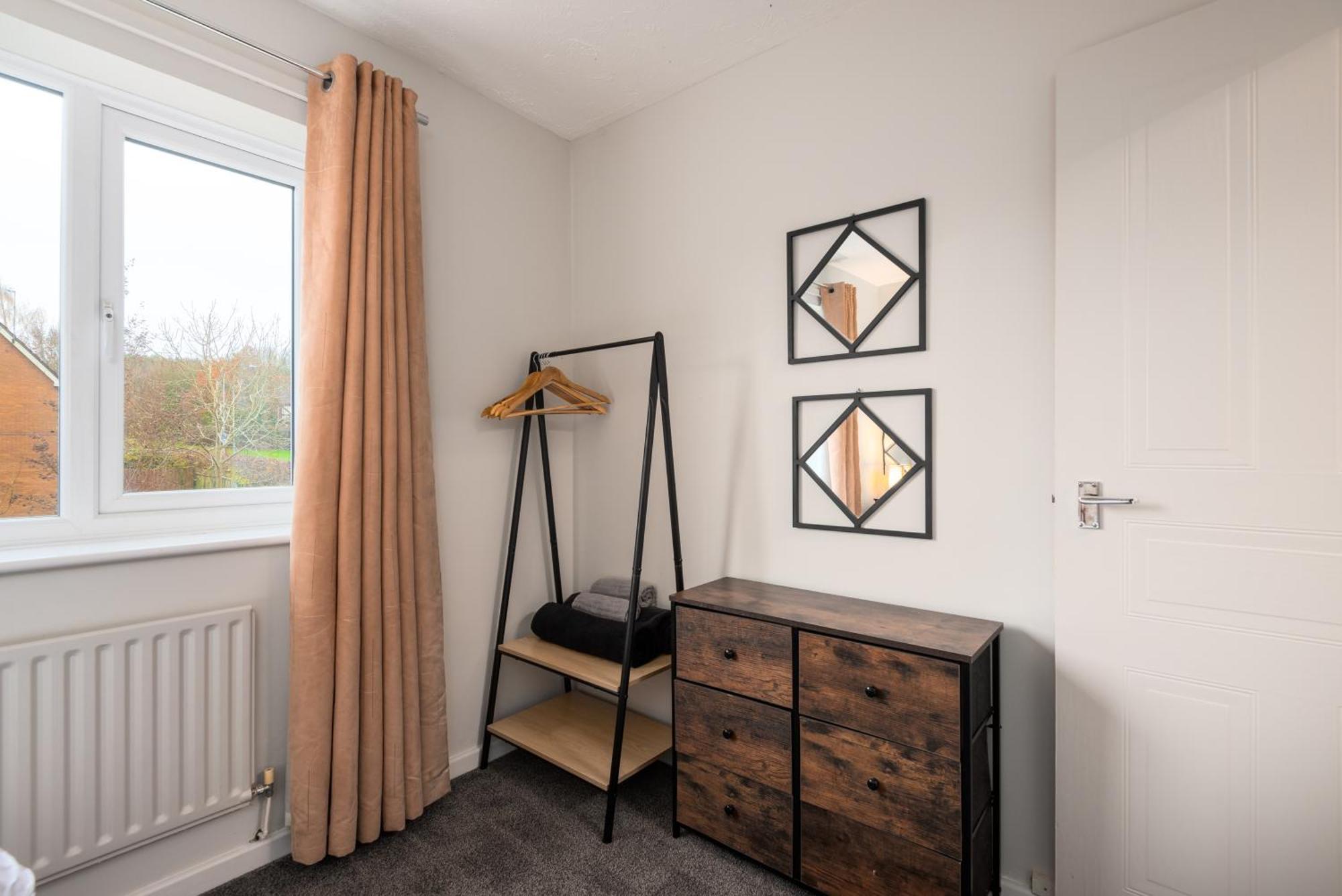 Worcester Fabulous Cherry Tree Mews Self Check In Dogs Welcome By Prior Arrangement , 2 Double Bedrooms ,Super Fast Wi-Fi, With Free Off Road Parking For 2 Vehicles Near Royal Hospital And Woodland Walks Exterior photo