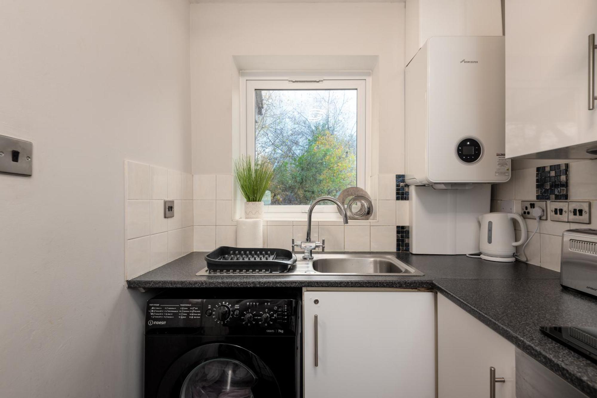 Worcester Fabulous Cherry Tree Mews Self Check In Dogs Welcome By Prior Arrangement , 2 Double Bedrooms ,Super Fast Wi-Fi, With Free Off Road Parking For 2 Vehicles Near Royal Hospital And Woodland Walks Exterior photo