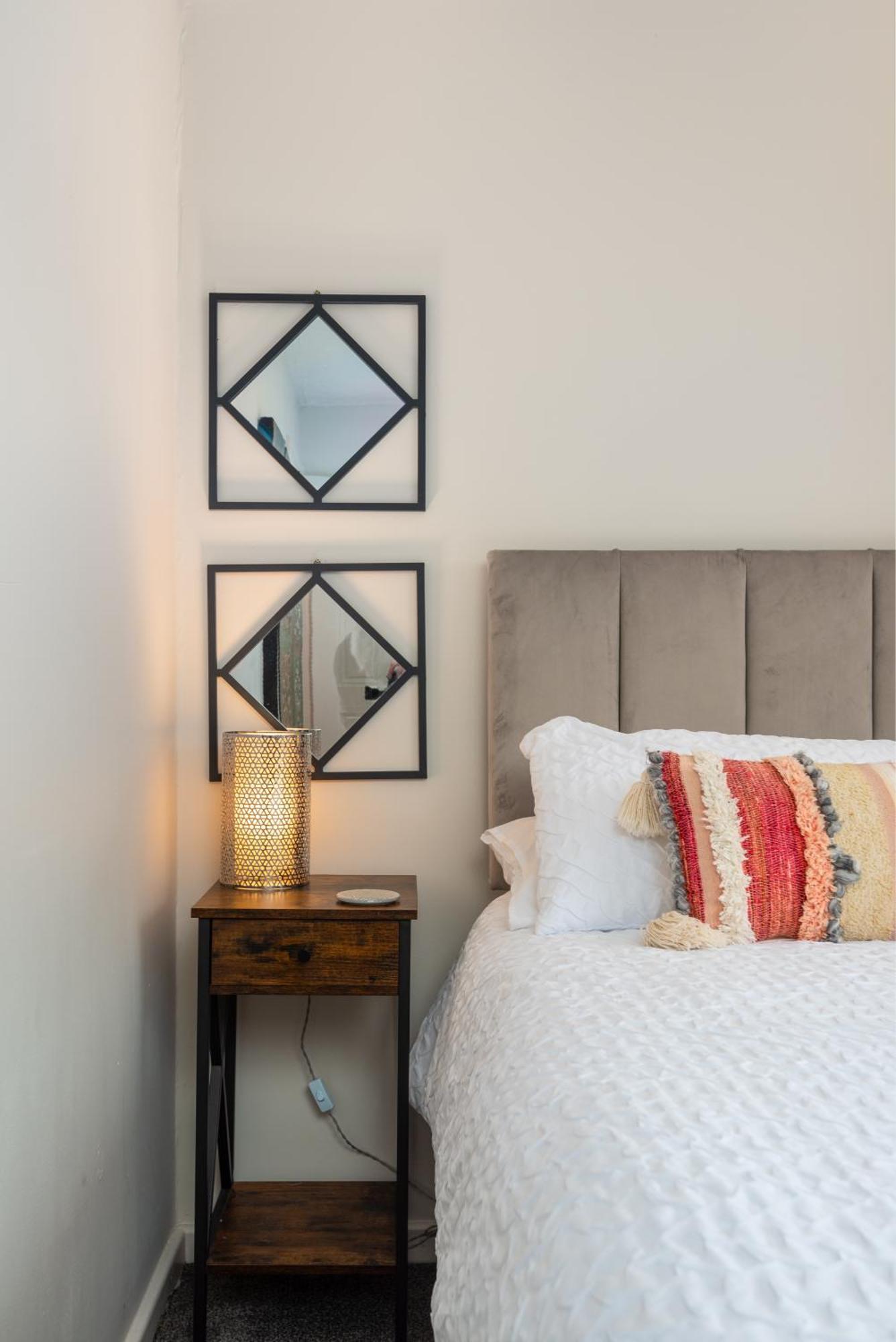Worcester Fabulous Cherry Tree Mews Self Check In Dogs Welcome By Prior Arrangement , 2 Double Bedrooms ,Super Fast Wi-Fi, With Free Off Road Parking For 2 Vehicles Near Royal Hospital And Woodland Walks Exterior photo