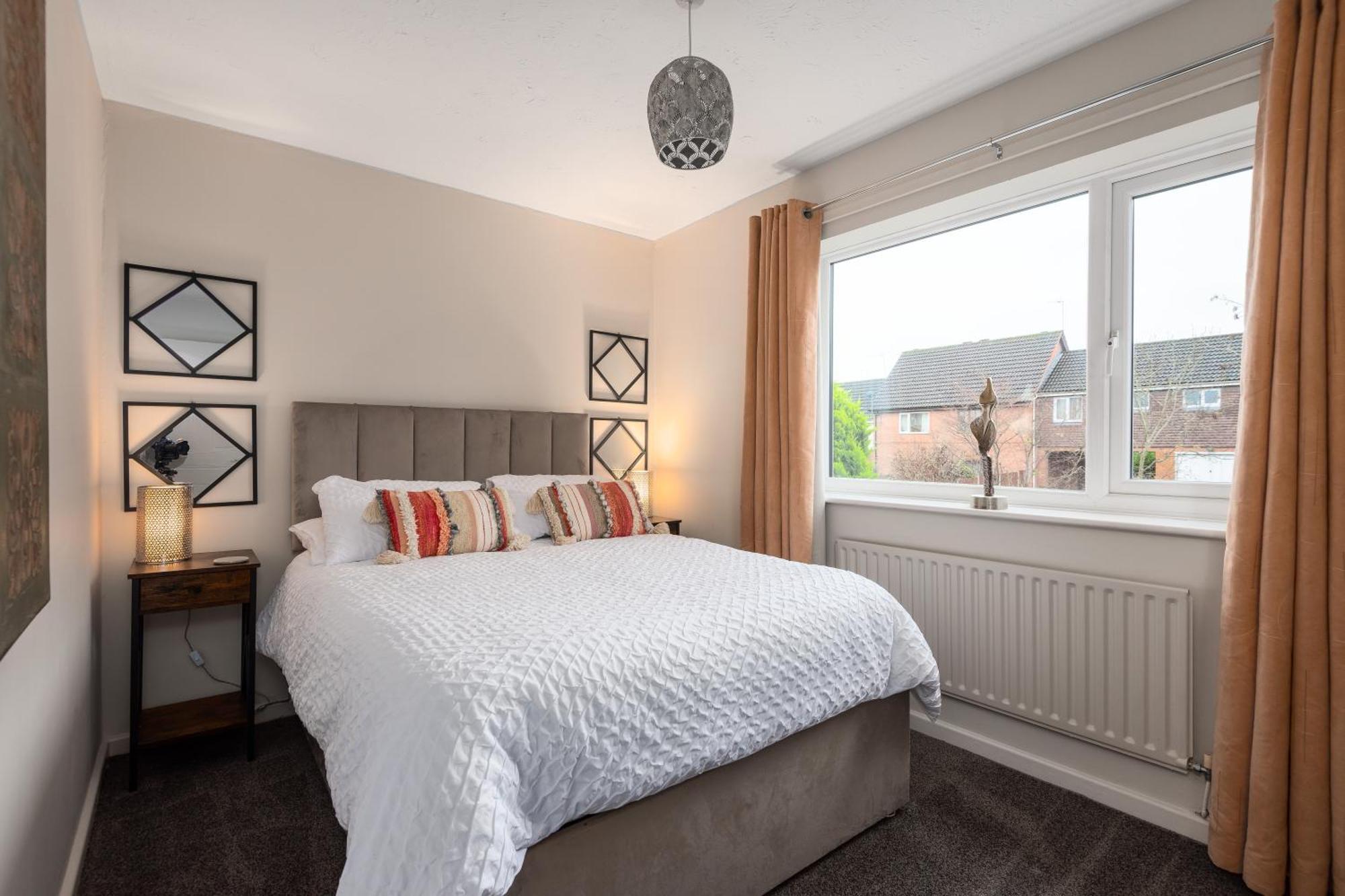 Worcester Fabulous Cherry Tree Mews Self Check In Dogs Welcome By Prior Arrangement , 2 Double Bedrooms ,Super Fast Wi-Fi, With Free Off Road Parking For 2 Vehicles Near Royal Hospital And Woodland Walks Exterior photo